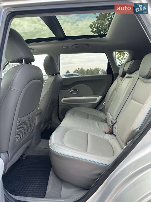 Внедорожник / Кроссовер Kia Soul 2017 в Ровно