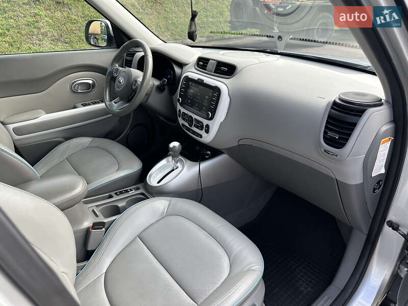 Внедорожник / Кроссовер Kia Soul 2017 в Ровно