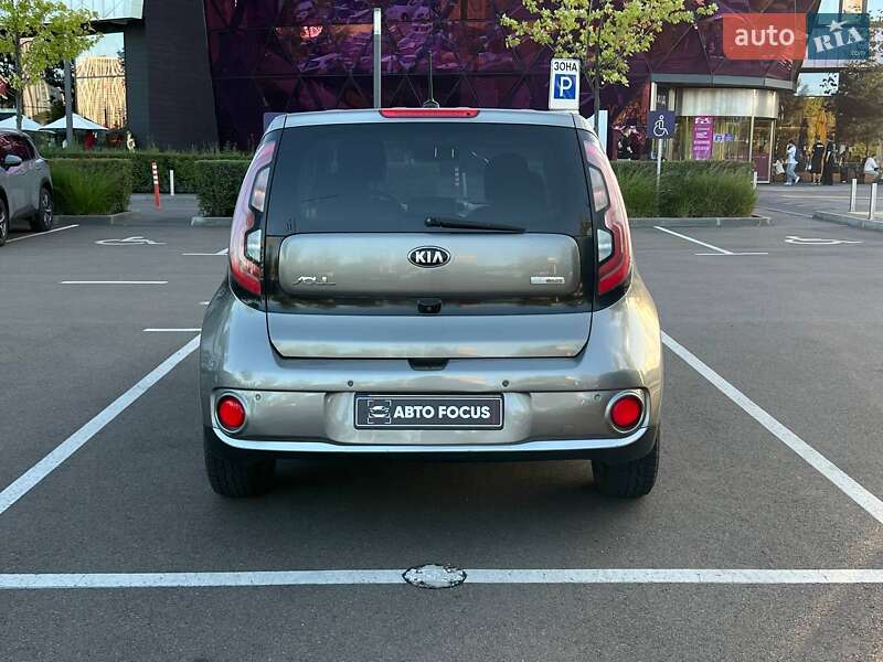 Внедорожник / Кроссовер Kia Soul 2015 в Киеве