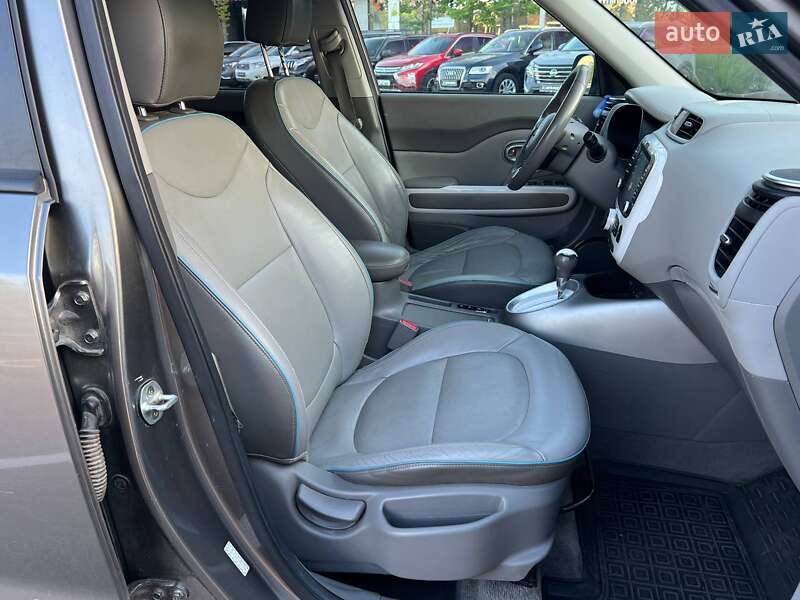 Внедорожник / Кроссовер Kia Soul 2015 в Киеве