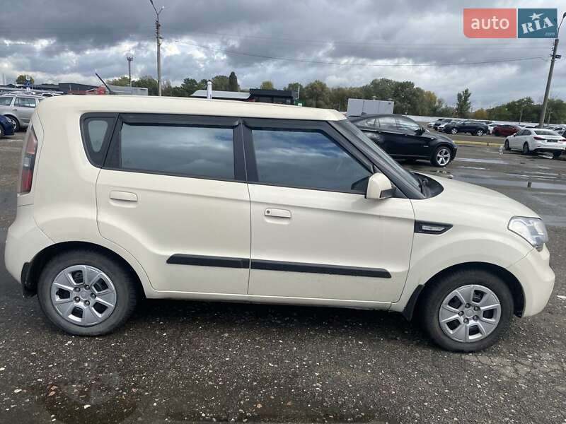 Внедорожник / Кроссовер Kia Soul 2010 в Киеве