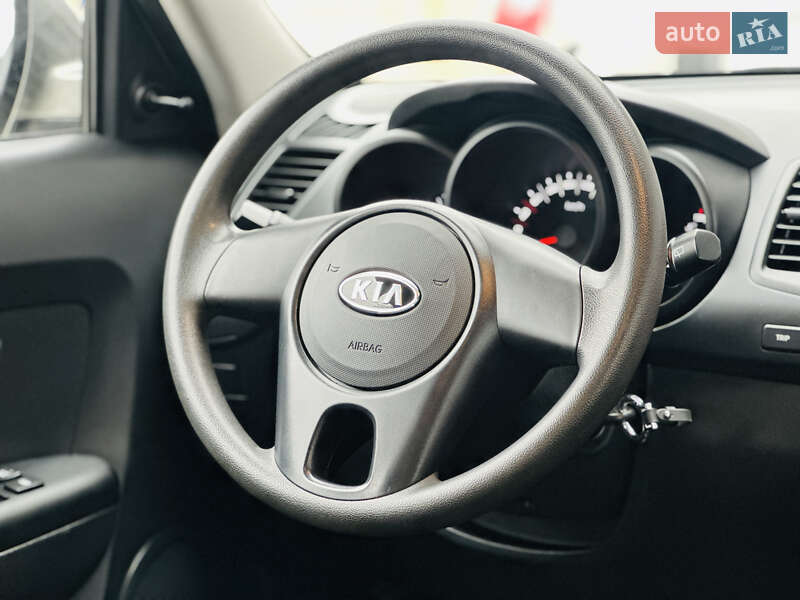 Позашляховик / Кросовер Kia Soul 2011 в Харкові