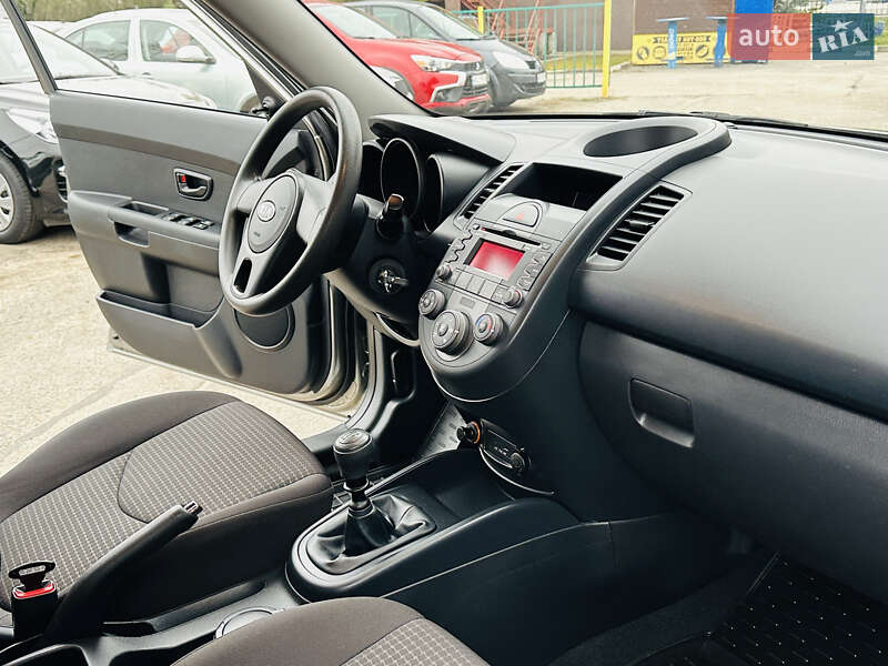 Позашляховик / Кросовер Kia Soul 2011 в Харкові