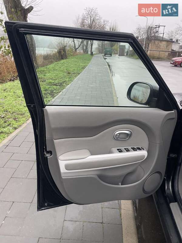 Внедорожник / Кроссовер Kia Soul 2015 в Киеве