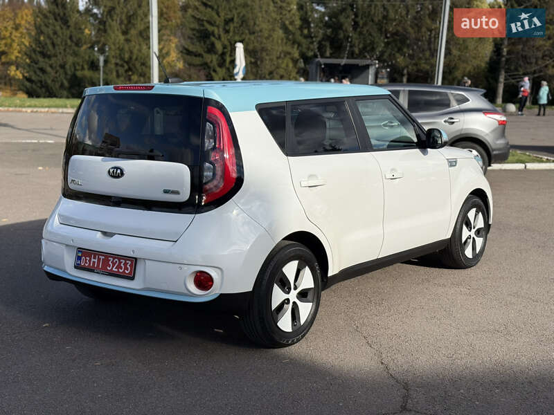 Внедорожник / Кроссовер Kia Soul 2016 в Ровно фото 5 Внедорожник / Кроссовер Kia Soul 2016 в Ровно