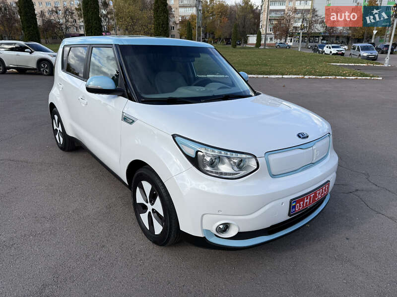 Внедорожник / Кроссовер Kia Soul 2016 в Ровно фото 8 Внедорожник / Кроссовер Kia Soul 2016 в Ровно