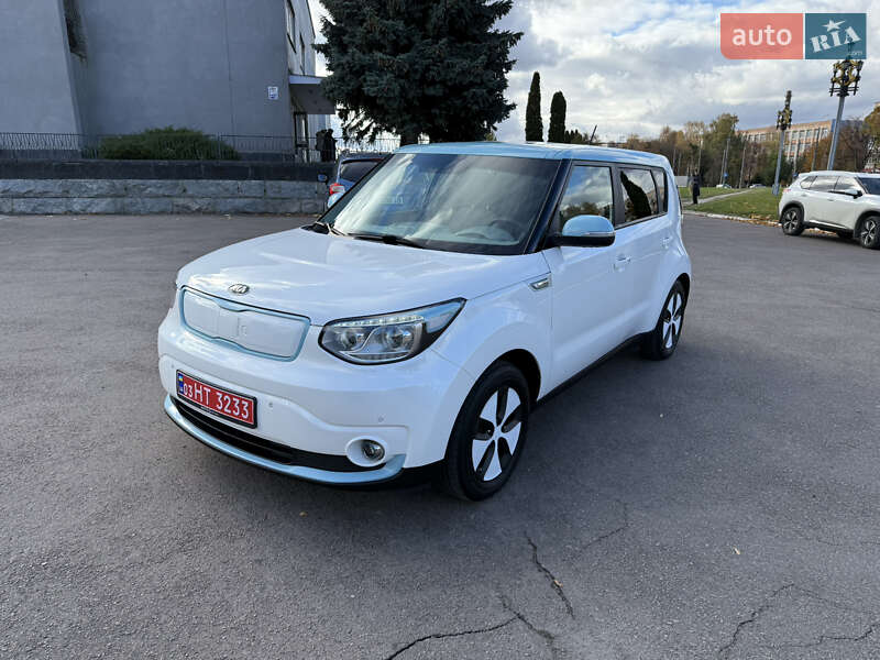 Внедорожник / Кроссовер Kia Soul 2016 в Ровно фото 10 Внедорожник / Кроссовер Kia Soul 2016 в Ровно