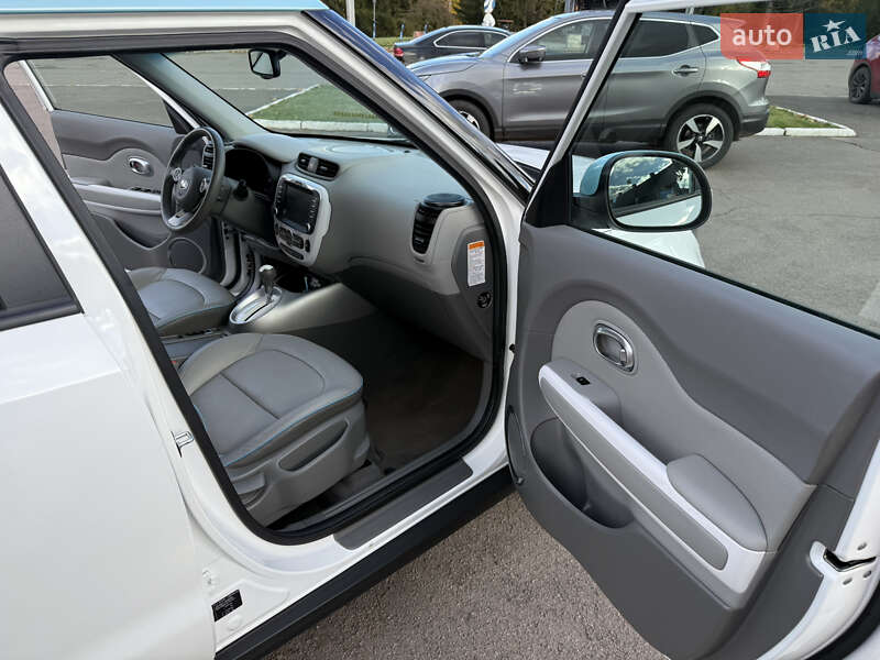 Внедорожник / Кроссовер Kia Soul 2016 в Ровно фото 24 Внедорожник / Кроссовер Kia Soul 2016 в Ровно