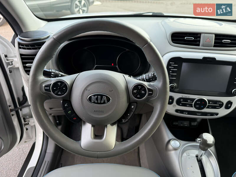 Внедорожник / Кроссовер Kia Soul 2016 в Ровно фото 29 Внедорожник / Кроссовер Kia Soul 2016 в Ровно