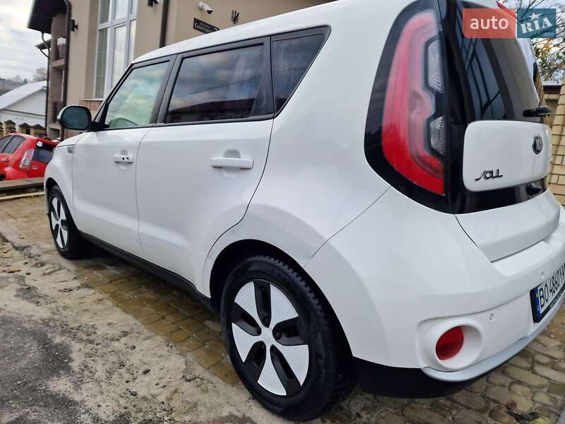 Внедорожник / Кроссовер Kia Soul 2017 в Тернополе