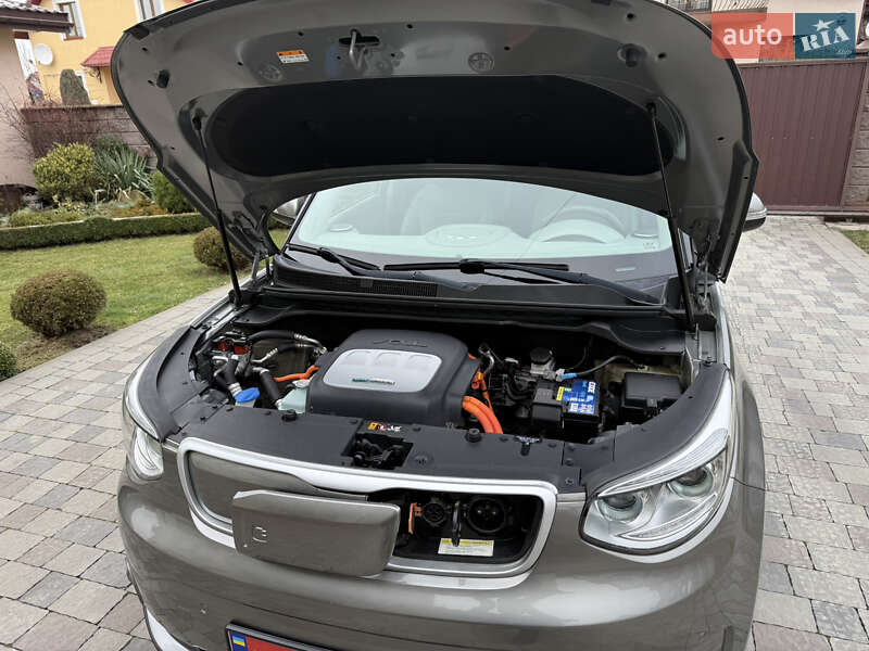 Внедорожник / Кроссовер Kia Soul 2015 в Ивано-Франковске