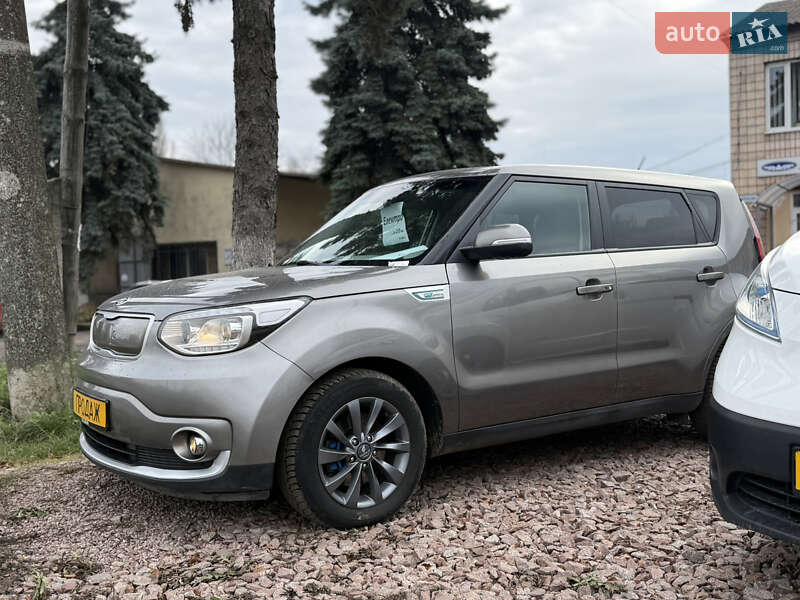 Позашляховик / Кросовер Kia Soul 2017 в Житомирі фото 2 Позашляховик / Кросовер Kia Soul 2017 в Житомирі