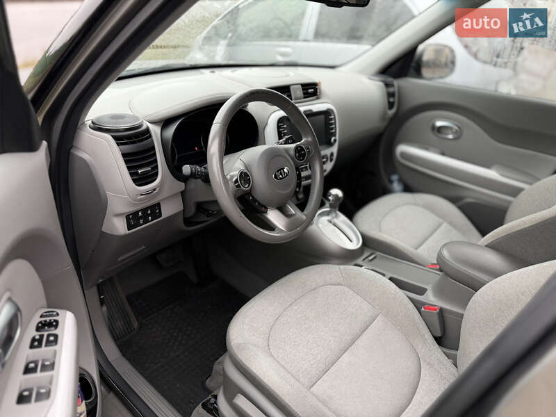 Позашляховик / Кросовер Kia Soul 2017 в Житомирі фото 7 Позашляховик / Кросовер Kia Soul 2017 в Житомирі