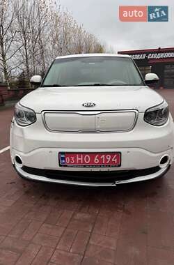 Позашляховик / Кросовер Kia Soul 2017 в Рівному