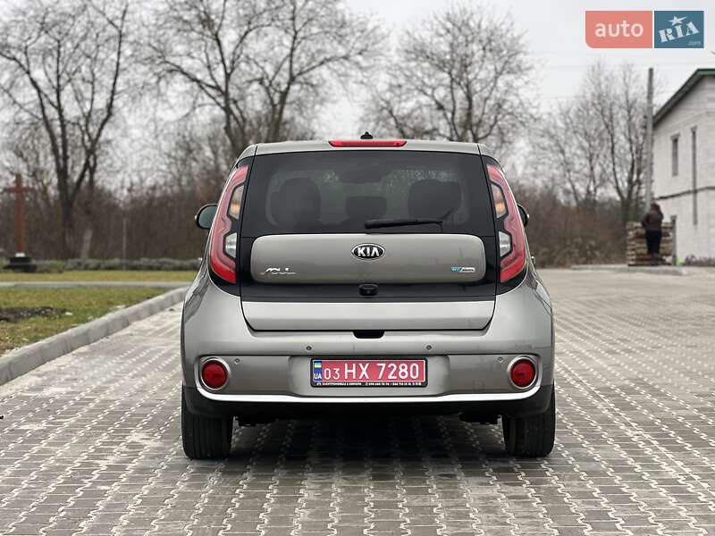 Позашляховик / Кросовер Kia Soul 2016 в Рівному