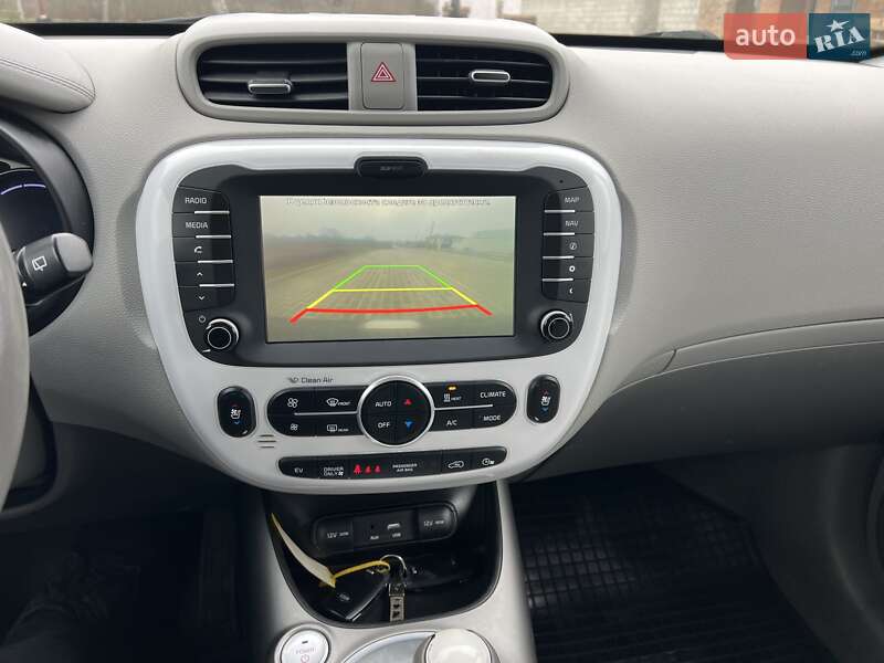 Позашляховик / Кросовер Kia Soul 2016 в Рівному