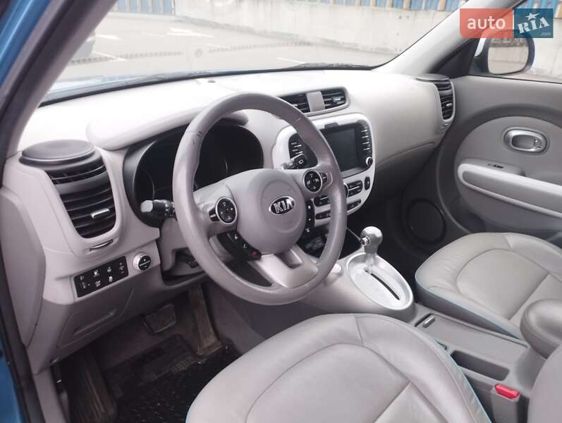 Внедорожник / Кроссовер Kia Soul 2016 в Киеве фото 10 Внедорожник / Кроссовер Kia Soul 2016 в Киеве