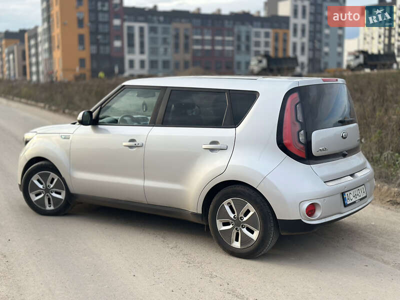 Позашляховик / Кросовер Kia Soul 2017 в Рівному фото 55 Позашляховик / Кросовер Kia Soul 2017 в Рівному