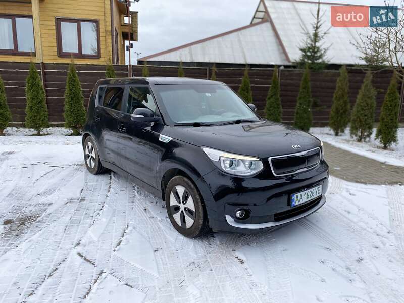 Позашляховик / Кросовер Kia Soul 2015 в Києві