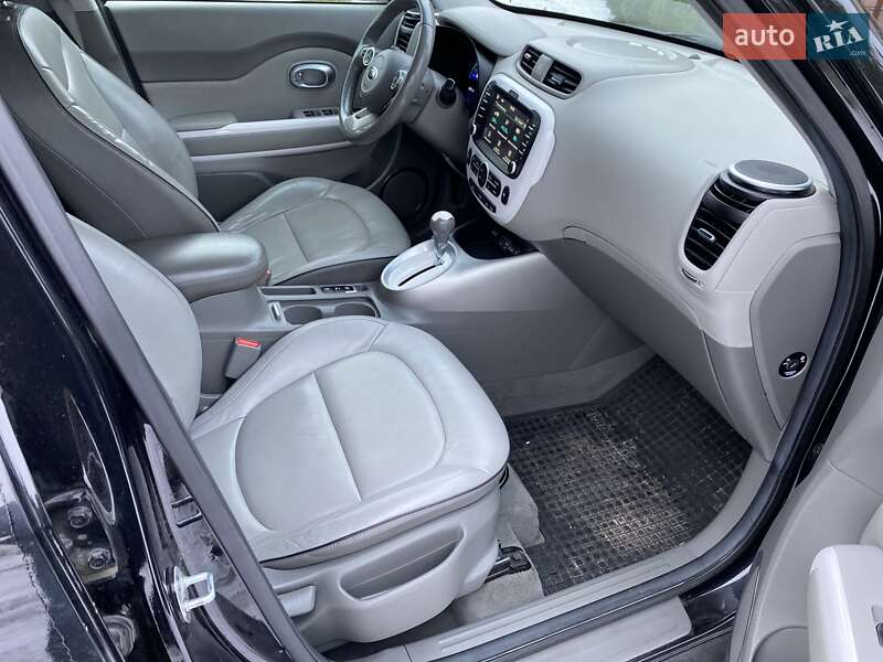 Позашляховик / Кросовер Kia Soul 2015 в Києві