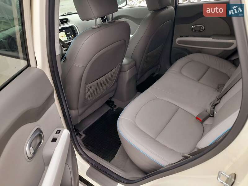 Позашляховик / Кросовер Kia Soul 2017 в Тлумачі фото 10 Позашляховик / Кросовер Kia Soul 2017 в Тлумачі