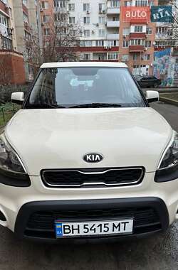 Позашляховик / Кросовер Kia Soul 2012 в Одесі