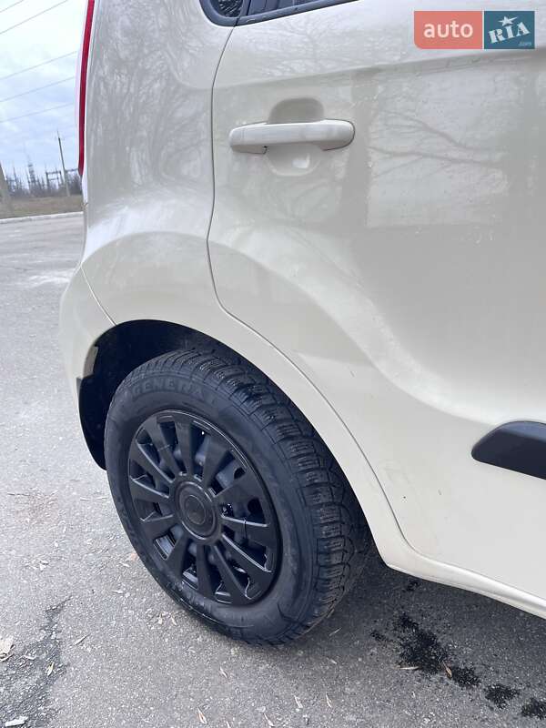 Внедорожник / Кроссовер Kia Soul 2011 в Синельниково фото 12 Внедорожник / Кроссовер Kia Soul 2011 в Синельниково