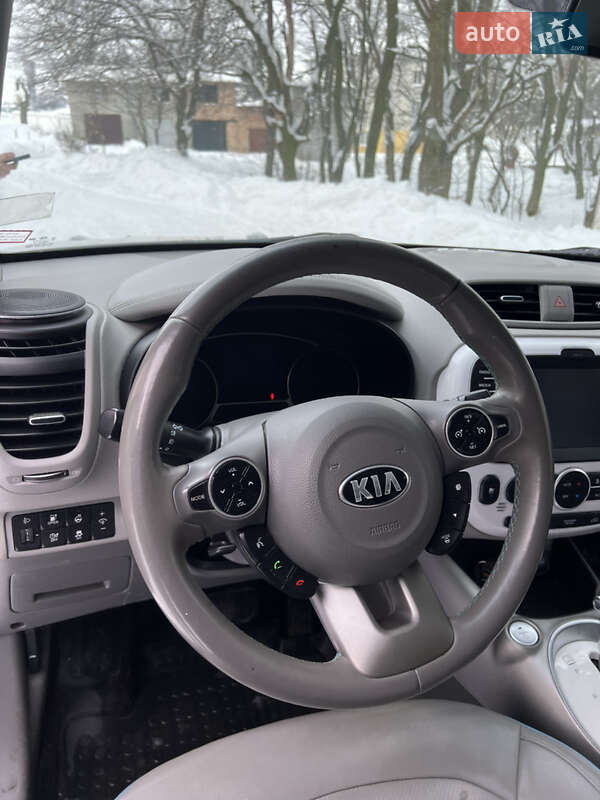Внедорожник / Кроссовер Kia Soul 2017 в Горохове