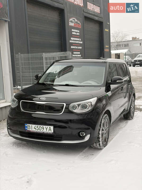 Внедорожник / Кроссовер Kia Soul 2017 в Полтаве