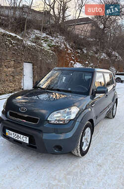 Позашляховик / Кросовер Kia Soul 2010 в Одесі