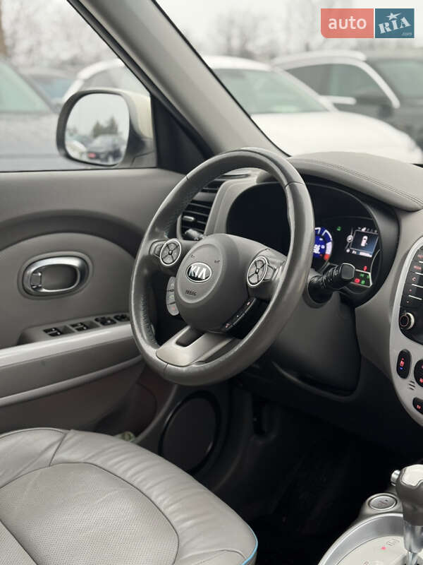 Внедорожник / Кроссовер Kia Soul 2017 в Ивано-Франковске фото 35 Внедорожник / Кроссовер Kia Soul 2017 в Ивано-Франковске