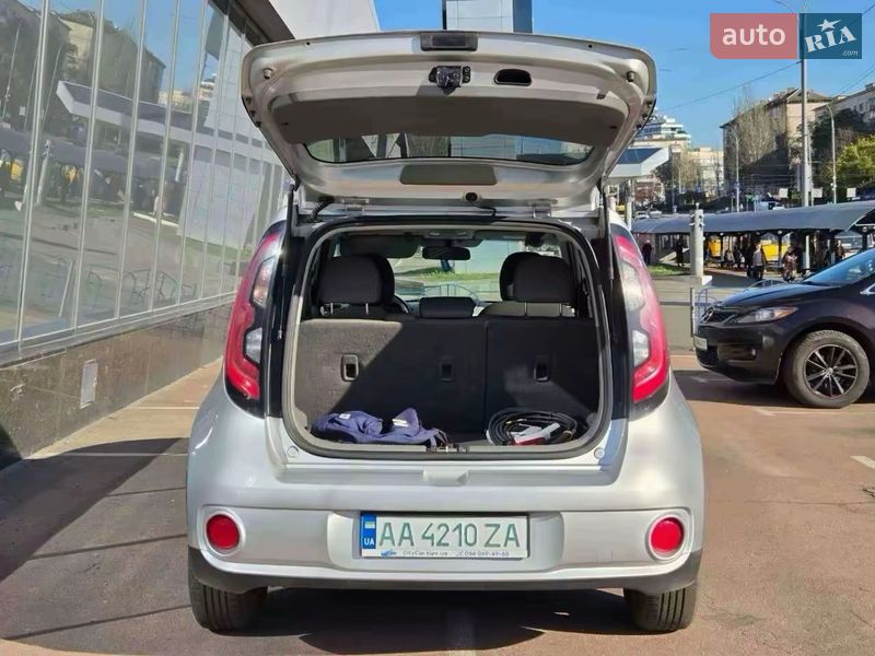 Внедорожник / Кроссовер Kia Soul 2017 в Киеве