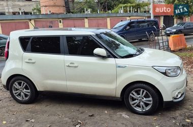 Позашляховик / Кросовер Kia Soul 2017 в Одесі