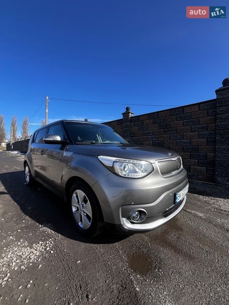 Внедорожник / Кроссовер Kia Soul 2015 в Ровно