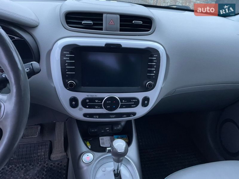 Внедорожник / Кроссовер Kia Soul 2015 в Львове