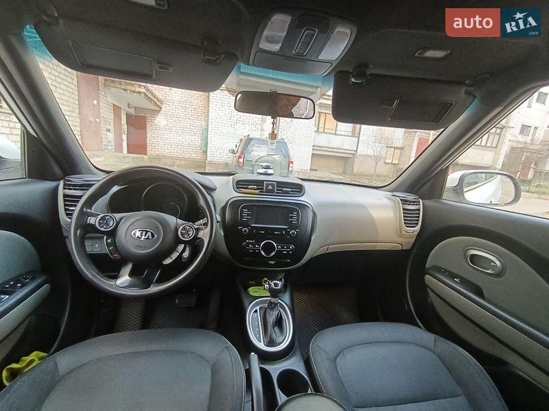 Внедорожник / Кроссовер Kia Soul 2016 в Вознесенске