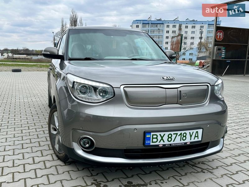Внедорожник / Кроссовер Kia Soul 2017 в Каменец-Подольском фото 2 Внедорожник / Кроссовер Kia Soul 2017 в Каменец-Подольском