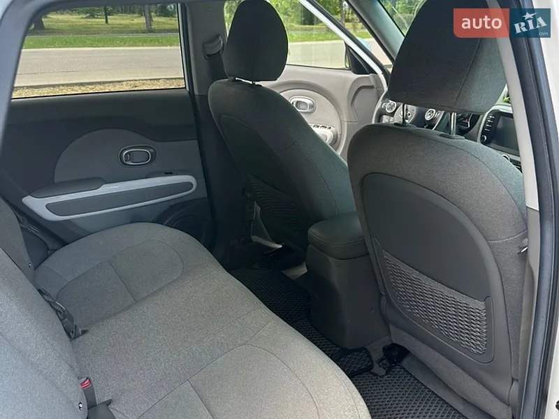 Kia Soul 2014 VIN KNAJX81EFF7001985 фото оголошення 7 з 41