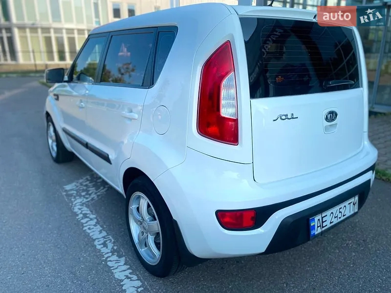 Kia Soul 2012 VIN KNAJT811AC7423788 фото оголошення 7 з 61
