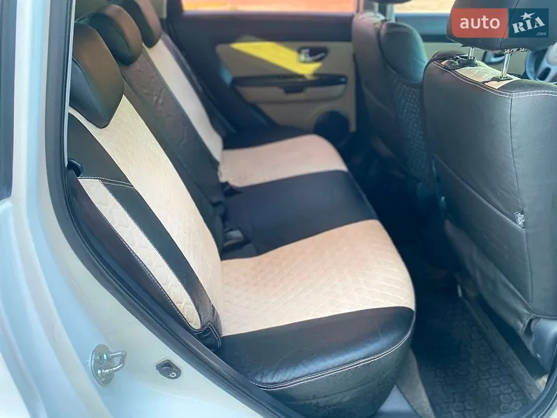 Kia Soul 2012 VIN KNAJT811AC7423788 фото оголошення 22 з 61