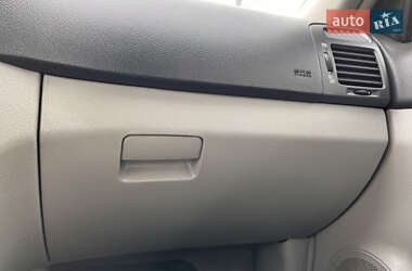 Хэтчбек Kia Spectra 2004 в 