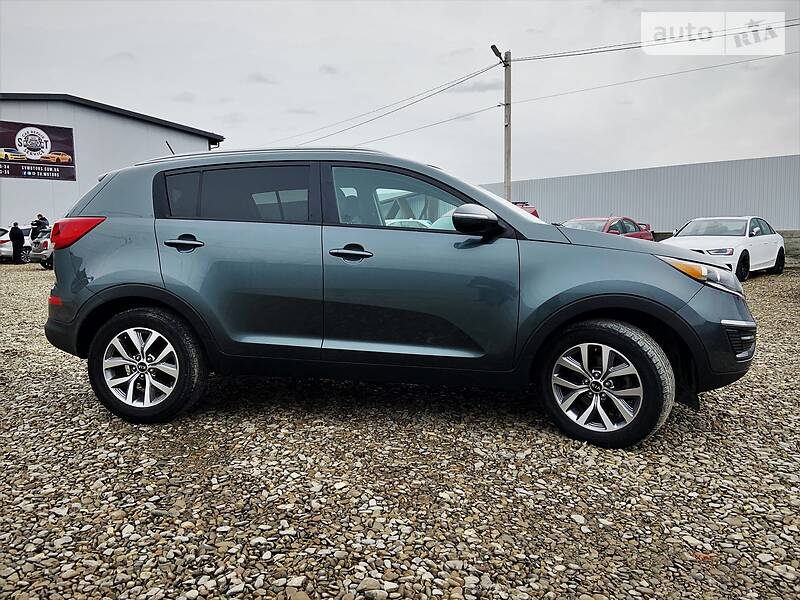 Позашляховик / Кросовер Kia Sportage 2014 в Чернівцях
