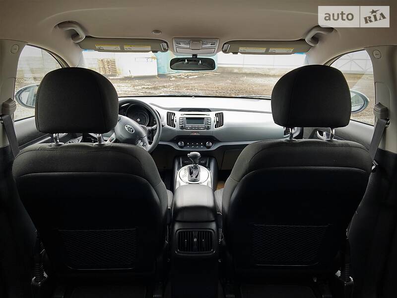 Позашляховик / Кросовер Kia Sportage 2014 в Чернівцях