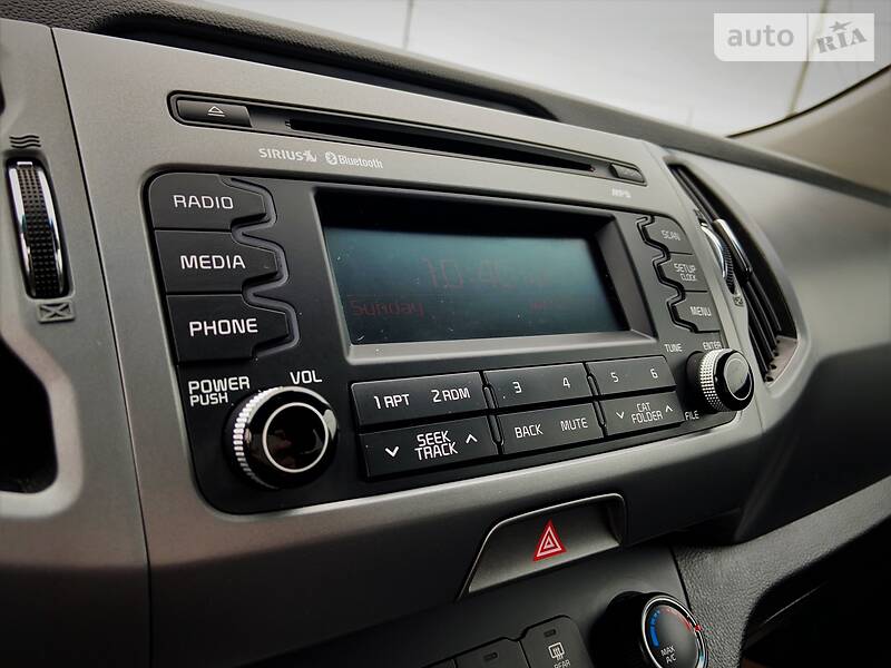 Позашляховик / Кросовер Kia Sportage 2014 в Чернівцях