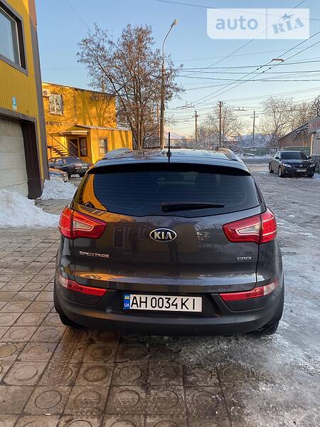 Внедорожник / Кроссовер Kia Sportage 2013 в Мариуполе