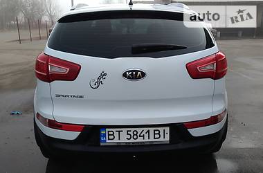 Позашляховик / Кросовер Kia Sportage 2012 в 