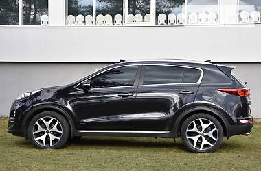 Позашляховик / Кросовер Kia Sportage 2016 в 
