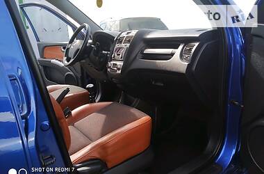 Позашляховик / Кросовер Kia Sportage 2006 в 