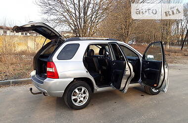 Позашляховик / Кросовер Kia Sportage 2007 в 