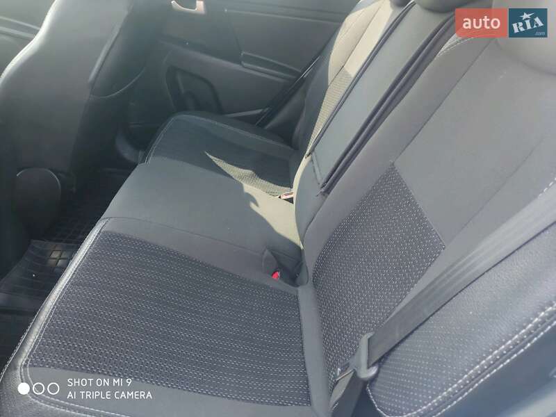 Позашляховик / Кросовер Kia Sportage 2014 в Золочеві фото 19 Позашляховик / Кросовер Kia Sportage 2014 в Золочеві